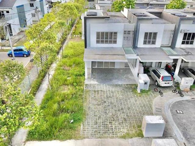 CHEAPESTCORNER Double Storey Casa Green Cybersouth