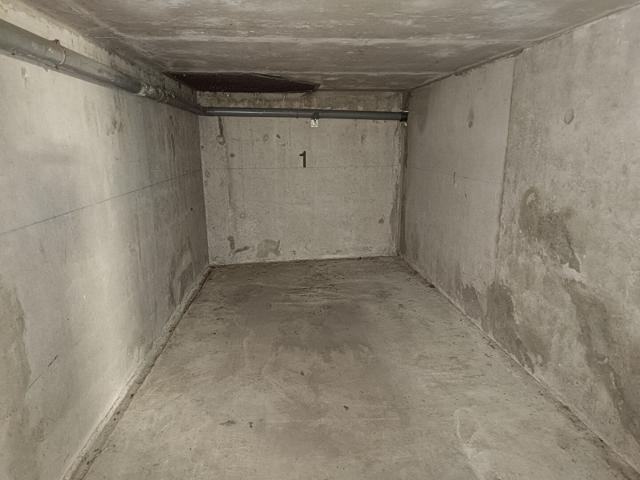 Chelles Location Parking / Garage 77