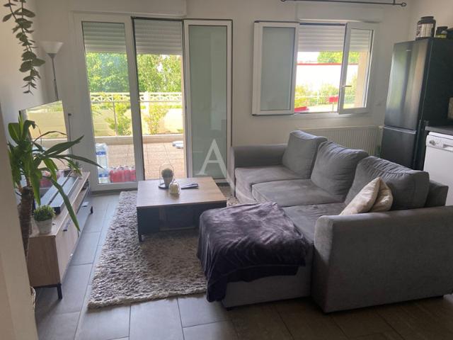 CHELLES 2 PIECES DANS RESIDENCE RECENTE