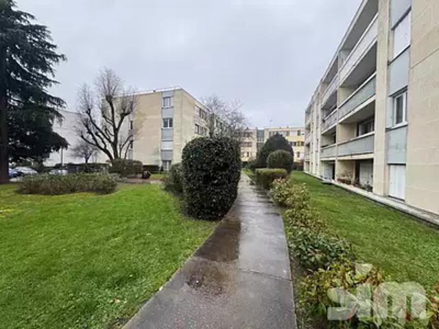 Chelles 77500 Achat / Vente appartement 3 pièces t3 au dernier étage
