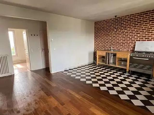 Chelles 77500 Achat / Vente appartement 3 pièces t3 au dernier étage cave