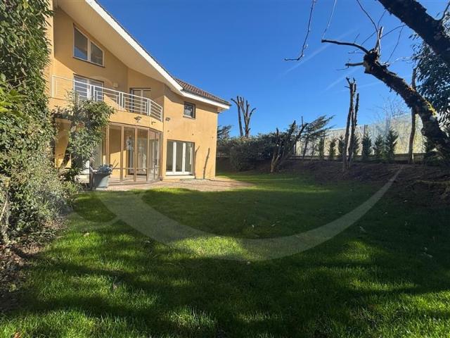 Chem. des Troiselles 36, Charmante villa avec jardin