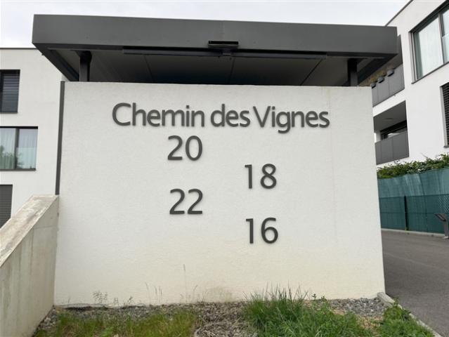 Chemin des Vignes 18 in Lonay – Parkplatz ab 01.10.2026 zu vermieten