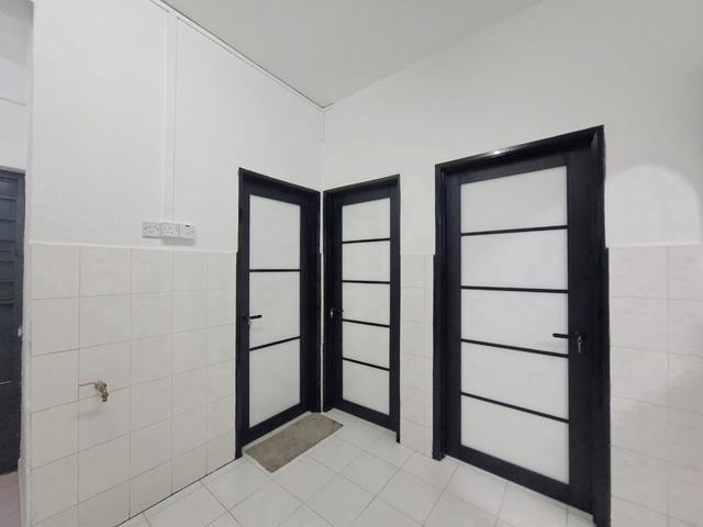 Cheng Ria Ground Floor 2R2B Near Cheng Malim