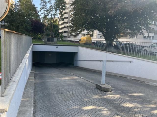 Cherchez vous un parking avec une borne électrique