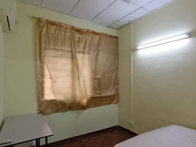 Cheras, Desa Orkid Single room with Air Con + Facilities