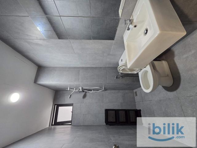 Cheras m vertica male medium room for rent
