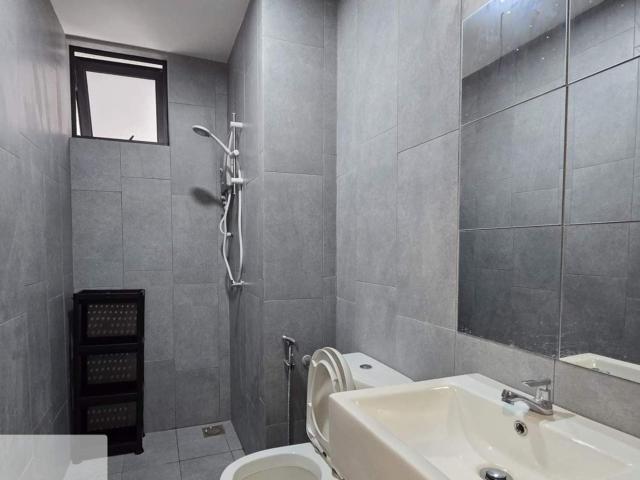 Cheras m vertica male single room for rent