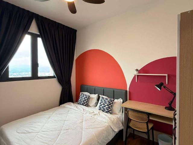 Cheras M Vertica Female Medium Room Cozy Design FREE WiFi Utilities
