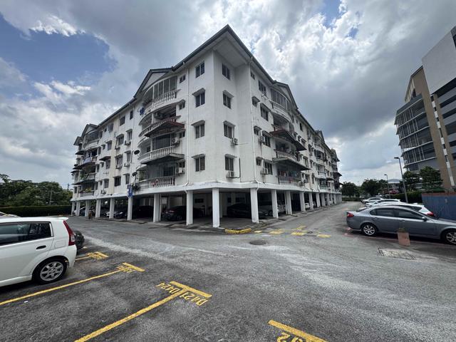 Cheras Perdana Apartment Block E 870sf 3room 1 Cover Parking Top Floor