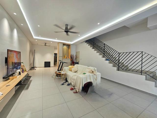 Cheras Residensi Bukit Orkid 3 Storey Terrace For Rent