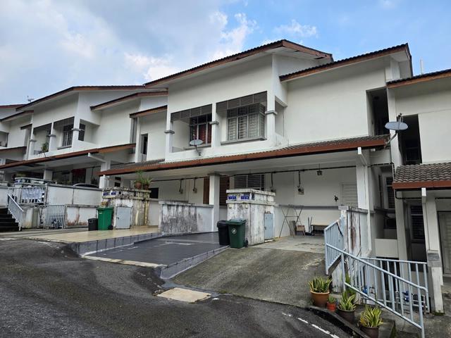 Cheras Taragon Puteri Freehold Renovated Townhouse