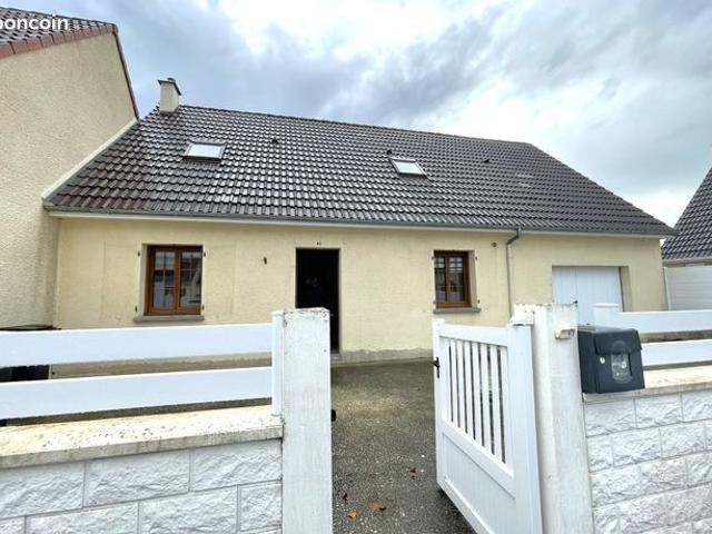 CHERBOURG EN COTENTIN: MAISON 3 CH dont 1 Rdc, Grand garage. Dans impasse