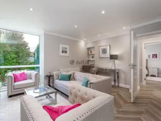 Cherbury Court, Booterstown Avenue, Blackrock, Co. Dublin is f.