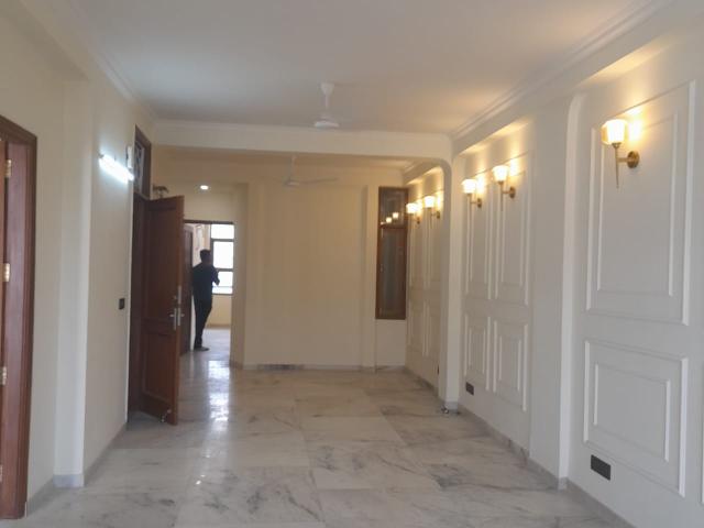 Chittaranjan Park, South Delhi 3 Bedroom 183 Sq. Yd. Builder Floor in Chittaranjan Park Delhi Listing ID: #10151