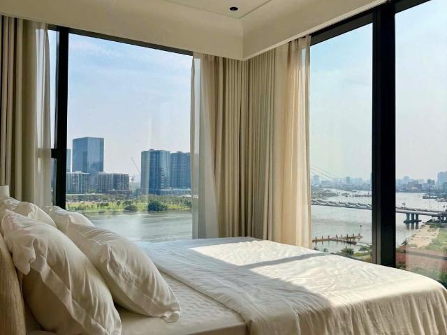 Chi 80 triệu để sở hữu chiếc view này tại Grand Marina Q1, 2 phòng ngủ, 93m2 Full nội thất như ảnh ạ