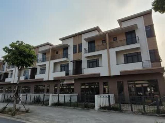 Chính chủ bán căn nhà phố 120m2 hướng đông đường đi bộ 26m trung khu đô thị centa