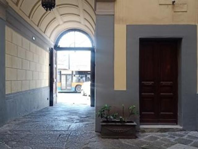 Chiaia Ufficio in palazzo d'epoca