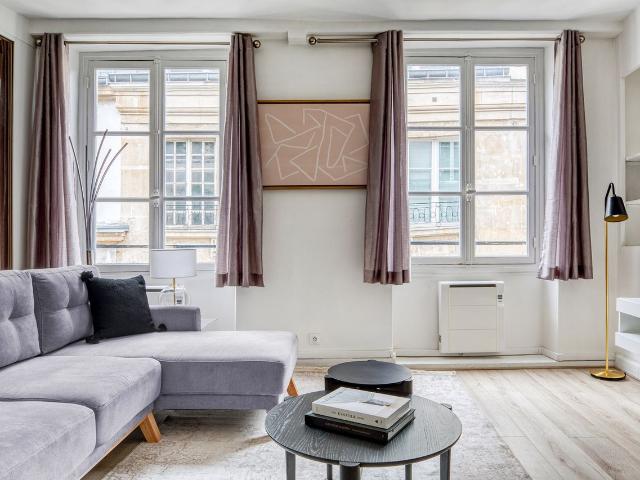 Chic Odéon One Bedroom Apartment in Paris, Paris Amsterdam Apartments for Rent