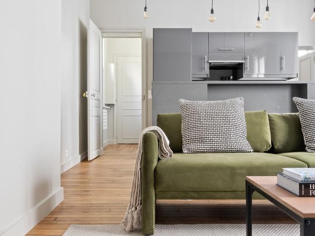 Chic One Bedroom Oasis in the Heart of Paris, Paris Amsterdam Apartments for Rent