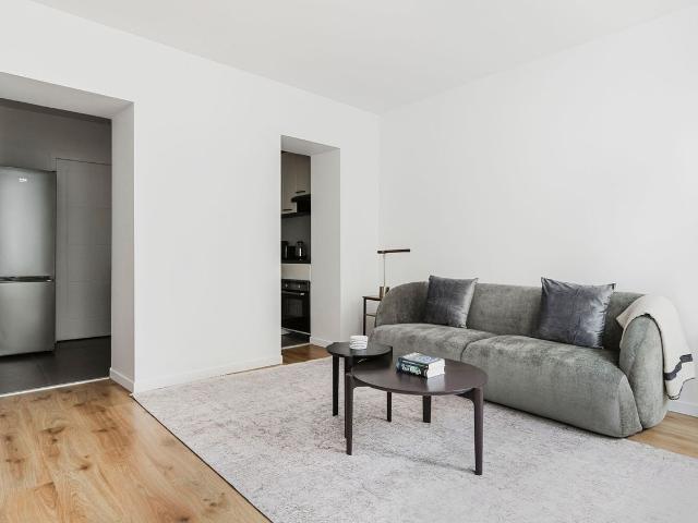 Chic One Bedroom Apartment in Arts et Métiers, Paris Amsterdam Apartments for Rent