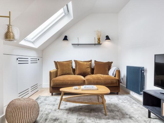 Chic One Bedroom Retreat in Bonne Nouvelle, Paris Amsterdam Apartments for Rent