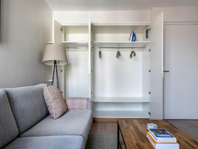 Chic One Bedroom Retreat in the Heart of Le Marais, Paris Amsterdam Apartments for Rent