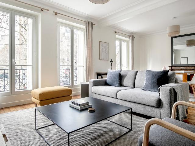 Chic One Bedroom Retreat in Vibrant Paris, Paris Amsterdam Apartments for Rent