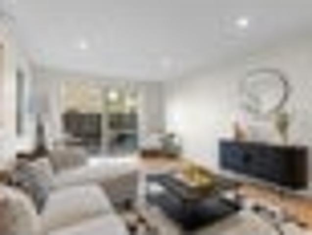 Chic and Cheerful Living