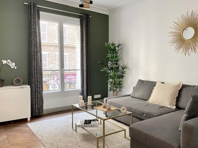 Chic and Spacious Flat in Montmartre