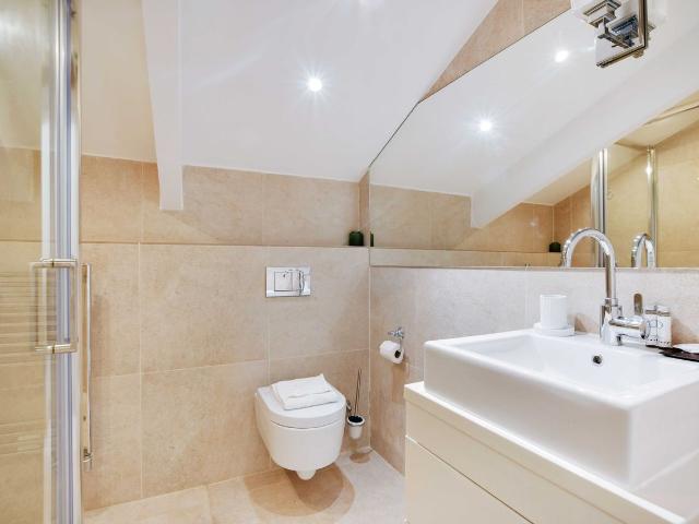 Chic apartment 1BR/4P Near the Louvre, Paris Amsterdam Apartments for Rent