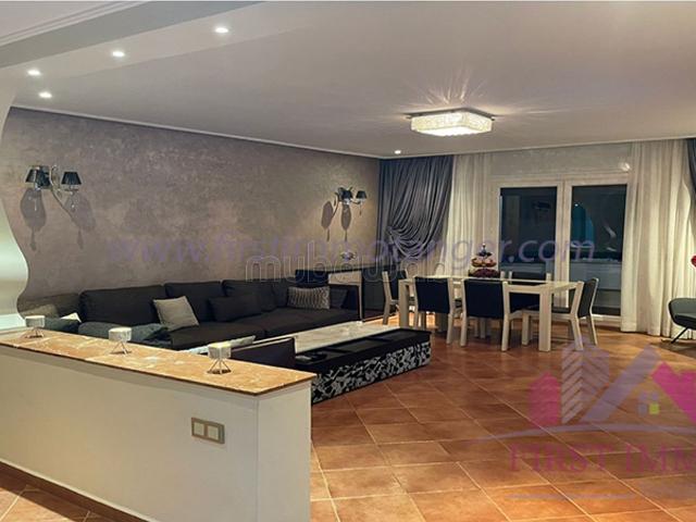 Chic appartement meublé avec vue mer à louer