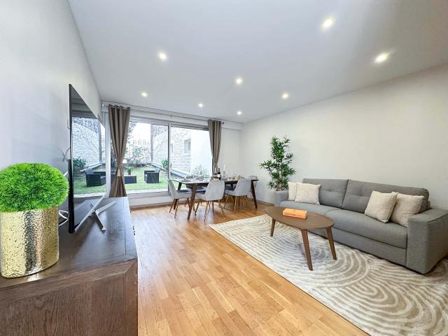 Chic Flat with a Garden near Trocadéro