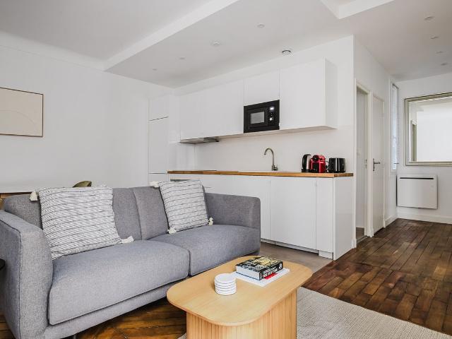 Chic Living Awaits in Stylish Paris Apartment, Paris Amsterdam Apartments for Rent