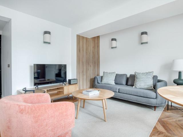 Chic Paris Apartment Steps from Place Vendôme, Paris Amsterdam Apartments for Rent