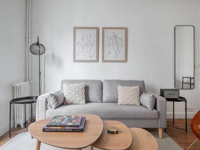 Chic Parisian One Bedroom Oasis Awaits You!, Paris Amsterdam Apartments for Rent