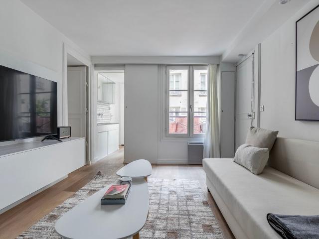 Chic Parisian One Bedroom Oasis Awaits You, Paris Amsterdam Apartments for Rent