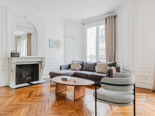 Chic Parisian 3 Bedroom Apartment – Move in Ready!, Paris Amsterdam Apartments for Rent