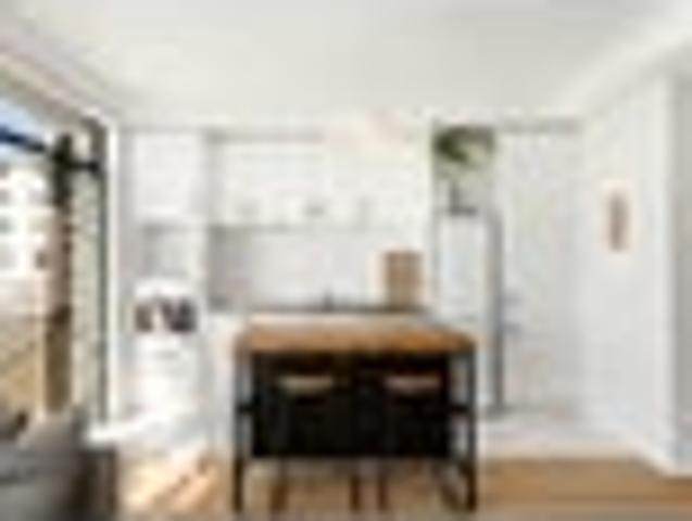 Chic, Sunny & Spacious