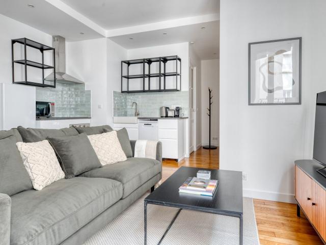 Chic Two Bedroom Apartment in the Heart of Paris