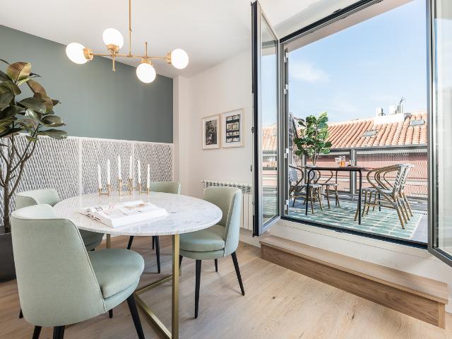 Chic Two Bedroom Apartment in Madrid center