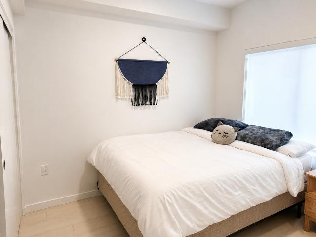 Chic 1 Bed+ Den Condo In Strathcona. Undgr. Parking Stall. Two Storage Lockers