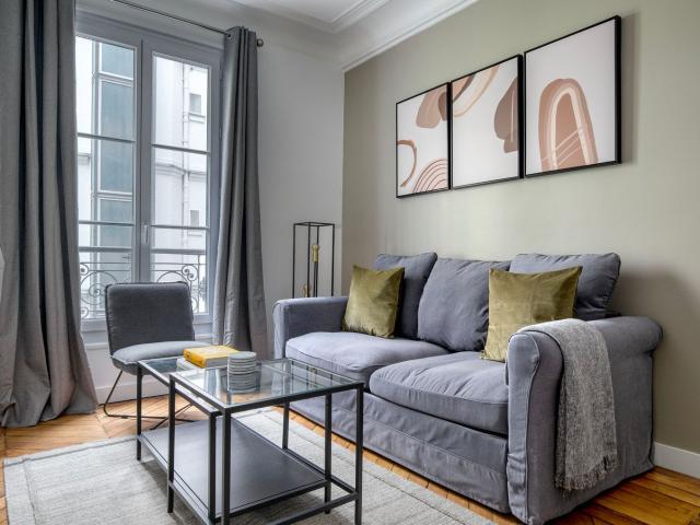 Chic 1 Bedroom Apartment in the Heart of Paris