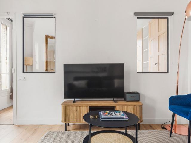 Chic 1 Bedroom Oasis in Porte de Clichy, Paris