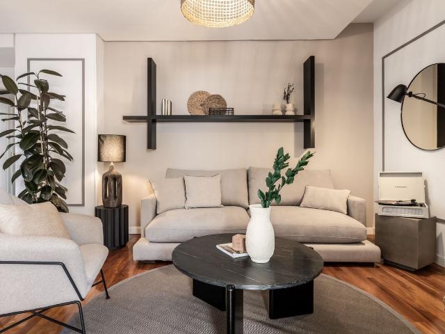 Chic 2 Bedroom Apartment in Goya with Designer Furniture and Private Balcony, Madrid Amsterdam Apartments for Rent