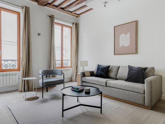 Chic 2 Bedroom Apartment in Vibrant Odéon!