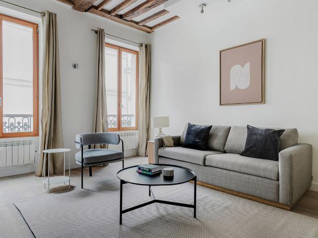 Chic 2 Bedroom Apartment in Vibrant Odéon!, Paris Amsterdam Apartments for Rent