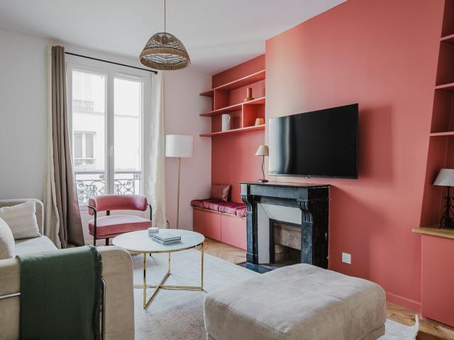 Chic 2 Bedroom Retreat in Montmartre, Paris
