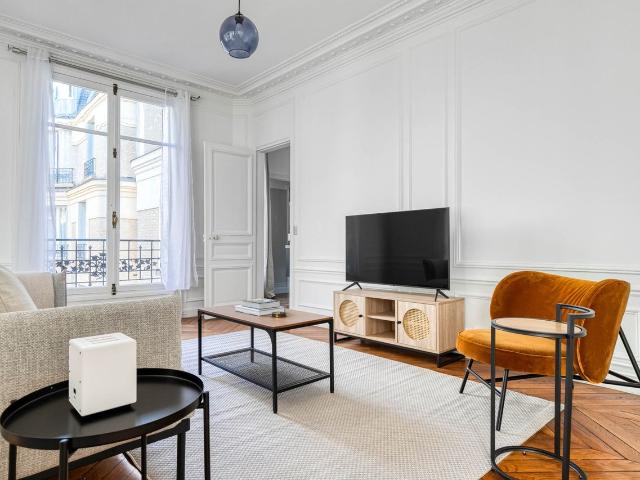 Chic 2BR Apartment in Plaine Monceau, Paris, Paris Amsterdam Apartments for Rent