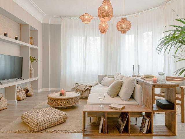 Chic 3 Bedroom Apartment with Indonesian Beach Inspired Design and Private Terrace, Madrid Amsterdam Apartments for Rent